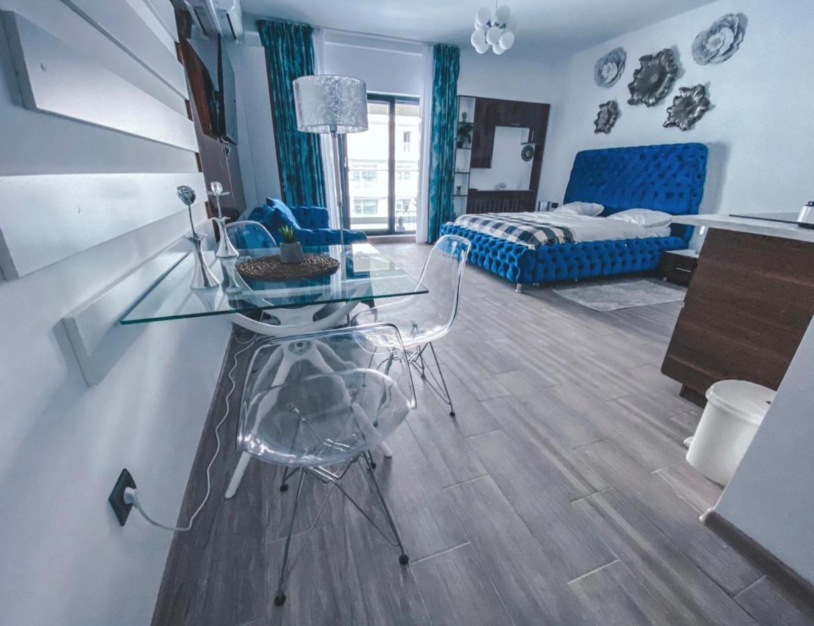 Luxury Studio V Apartment