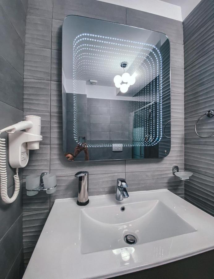 Luxury Studio V Mamaia